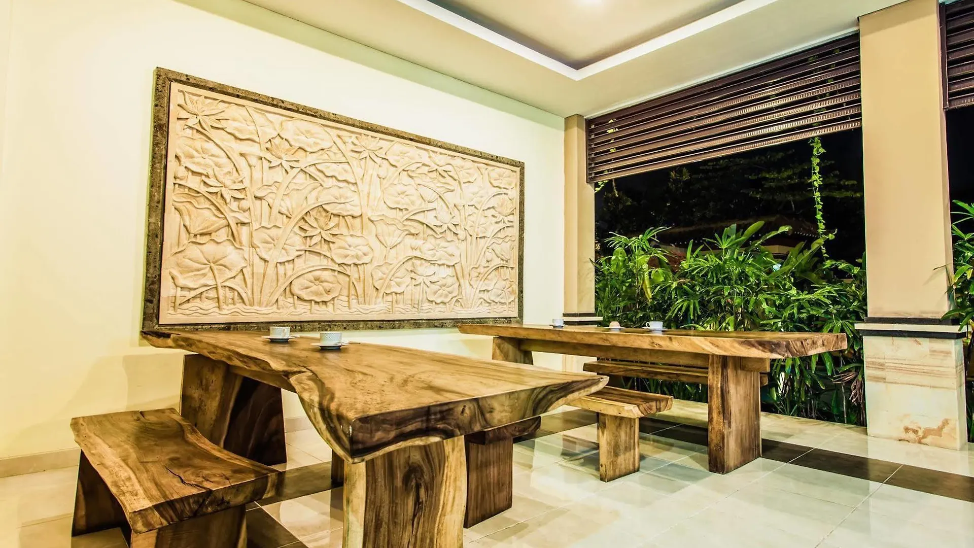 ** Hotel Luckys Guest House Kuta  Indonesia