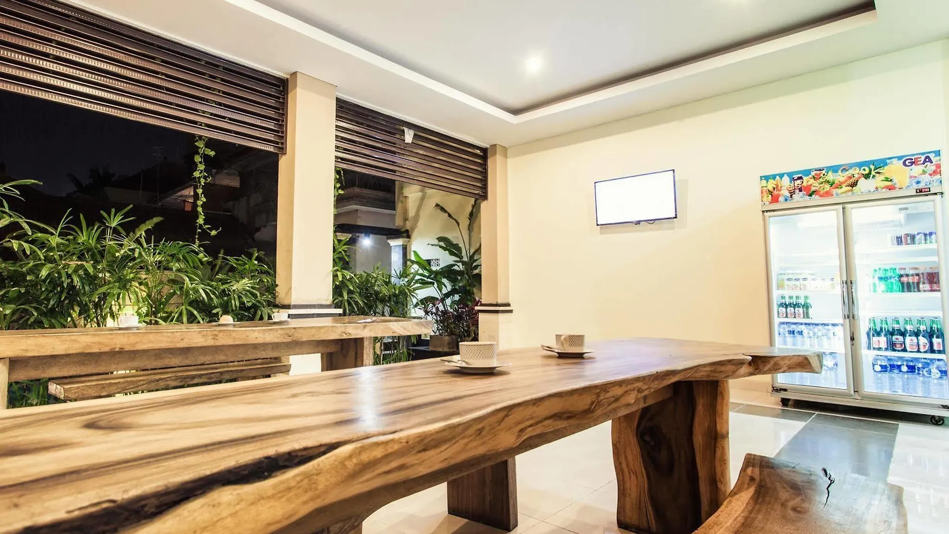 Luckys Guest House Kuta Lombok Ινδονησία