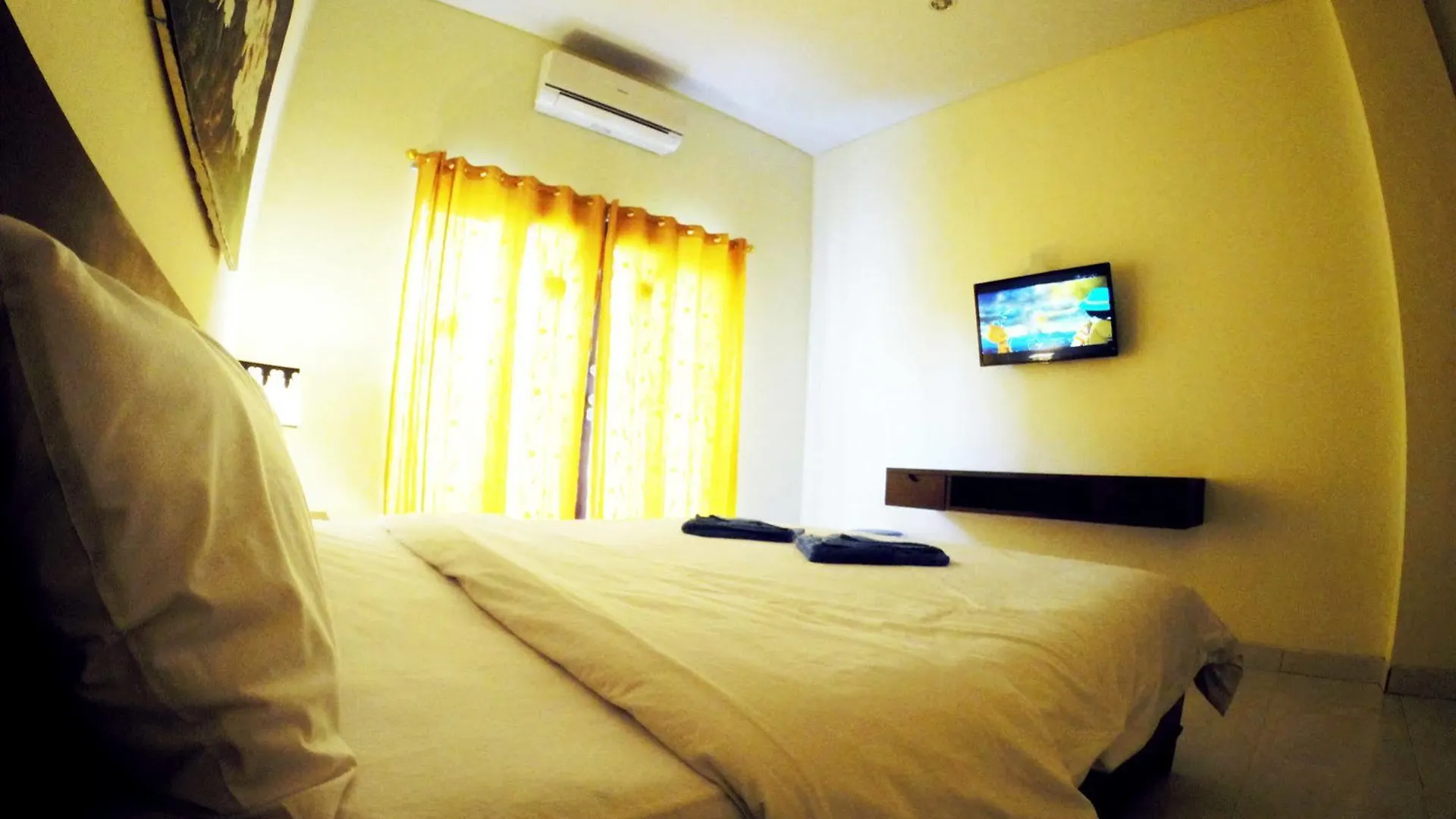 Luckys Guest House Kuta  Hotel